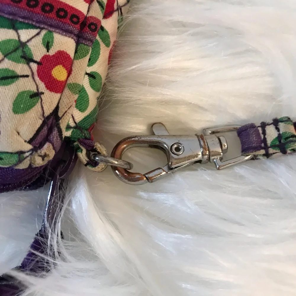 Vera Bradley wristlet phone wallet‎ floral pattern
